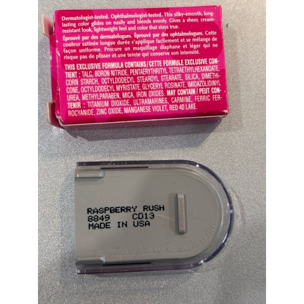 NOS Mary Kay Raspberry Rush Powder Perfect Eye Shadow 8849 .09oz - Picture 2 of 2